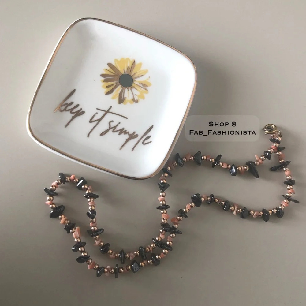 Stone & bead necklace